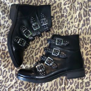 Woman’s Madden Boots